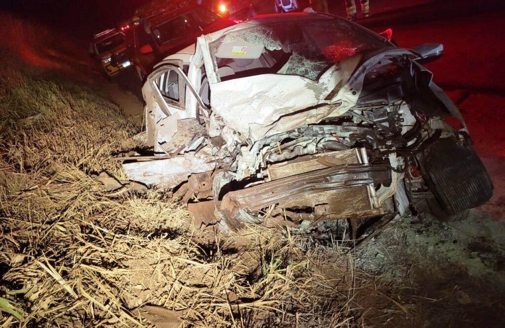 MOTORISTA DE 44 ANOS MORRE EM COLISÃO FRONTAL COM CAMINHONETE NA RODOVIA MGC-354