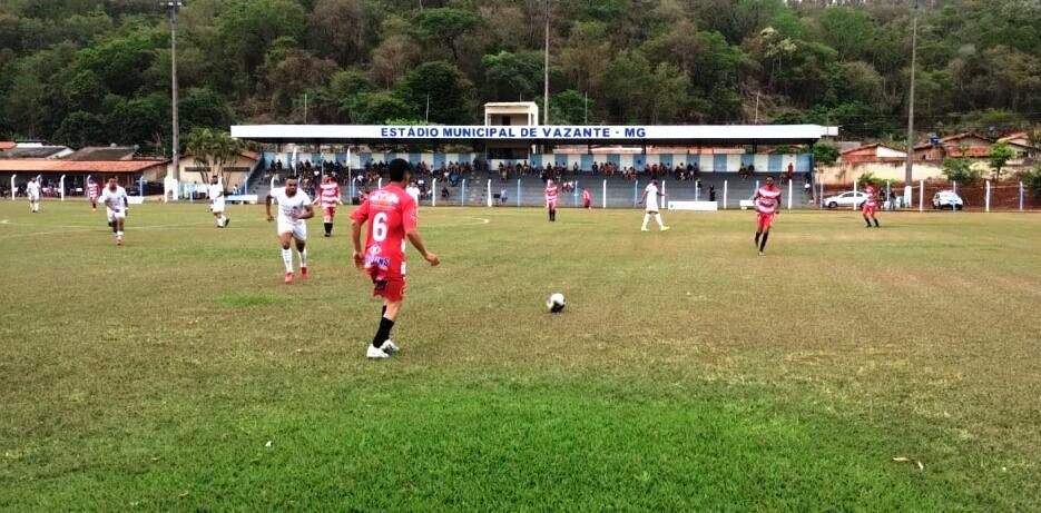 ABERTURA DO CAMPEONATO MUNICIPAL DE VAZANTE TEVE TRÊS JOGOS E MUITOS GOLS