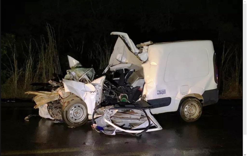 ACIDENTE COM AMBULÂNCIA DE UNAÍ DEIXA TRÊS MORTOS NA RODOVIA BR-251