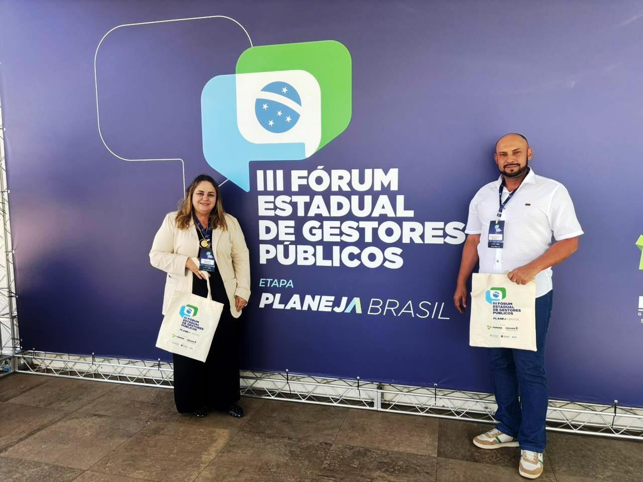 SECRETÁRIO DE DESENVOLVIMENTO DE VAZANTE PARTICIPA III FÓRUM ESTADUAL DE GESTORES PÚBLICOS NO PARANÁ