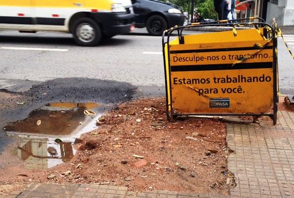 VEREADORES DE VAZANTE COBRAM EXPLICAÇÕES DA COPASA SOBRE CORTES E REPAROS NAS RUAS DA CIDADE