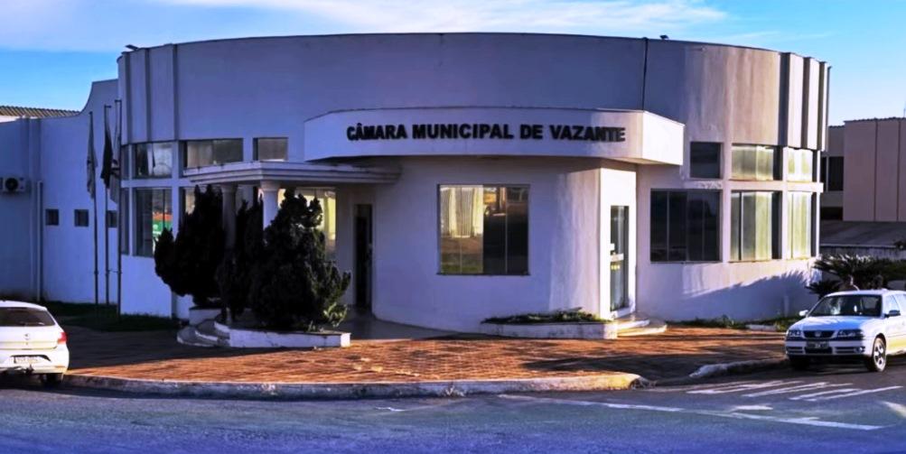CÂMARA DOS VEREADORES DE VAZANTE REALIZA REUNIÃO ORDINÁRIA NESTA SEGUNDA-FEIRA (17)