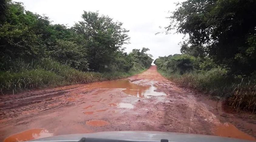 VEREADORES DE VAZANTE COBRAM INFORMAÇÕES DO DER/MG SOBRE MANUTENÇÃO DA LMG-706