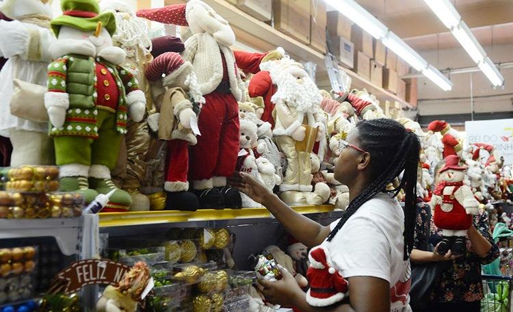 COMÉRCIO DE VAZANTE COMEÇA A FUNCIONAR NO HORÁRIO ESPECIAL DE NATAL