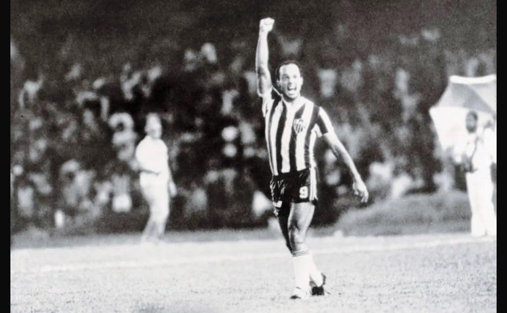 EX-JOGADOR REINALDO GANHA PERDÃO E INDENIZAÇÃO DA COMISSÃO DA ANISTIA