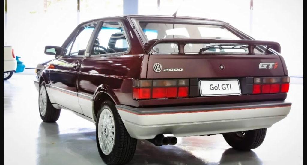 BUSCA POR VEÍCULOS COM MAIS DE 20 ANOS CRESCE 43% EM MINAS GERAIS