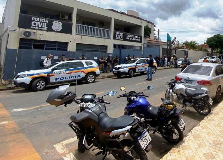 MOTORISTA CONFESSA INTENÇÃO DE PROVOCAR ACIDENTE QUE MATOU MOTOBOY EM PATOS DE MINAS