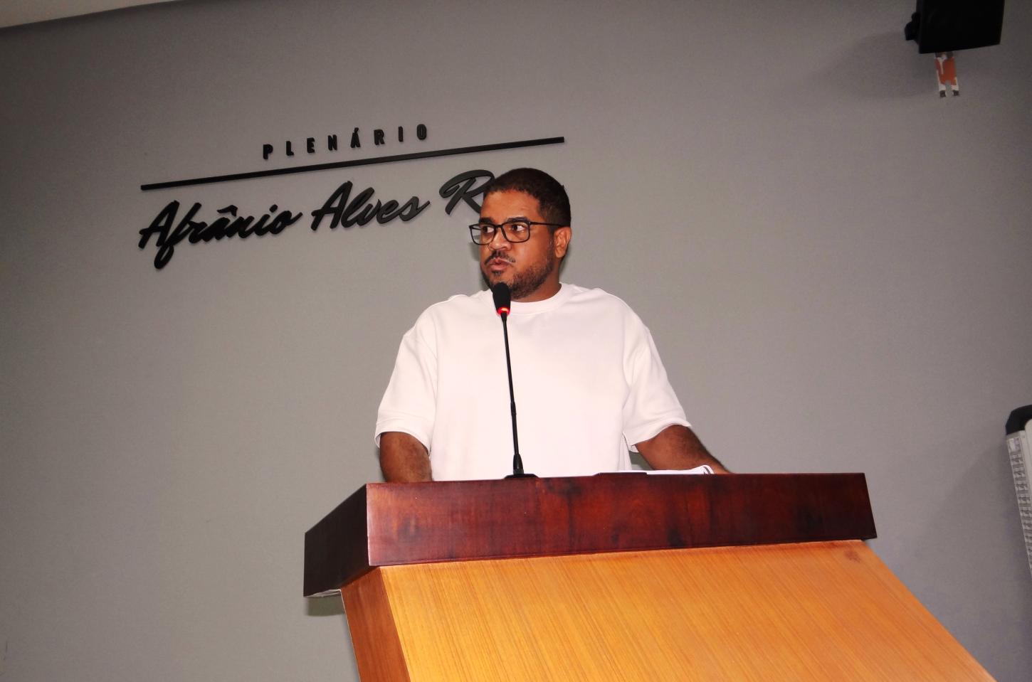 SECRETÁRIO DE CULTURA DE VAZANTE FAZ BALANÇO DE ATIVIDADES DA PASTA NA CÂMARA MUNICIPAL