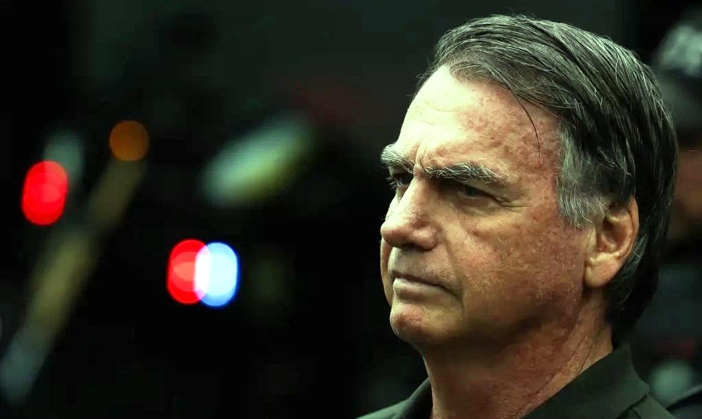 JAIR BOLSONARO RECEBEU ATENDIMENTO MÉDICO POR 144 VEZES EM 39 DIAS