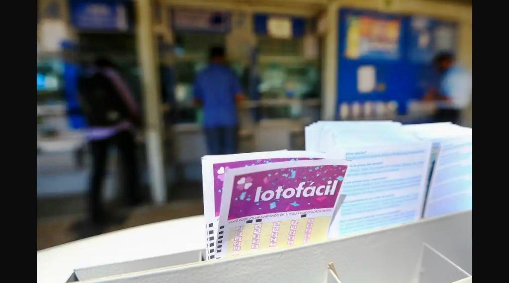 SORTUDOS APOSTAM R$ 3,50 E DIVIDEM PRÊMIO DE QUASE R$ 2 MILHÕES DA LOTOFÁCIL