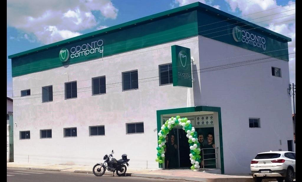 CLIENTES RECLAMAM DE PREJUÍZO COM FECHAMENTO DE CLÍNICA ODONTOLÓGICA EM VAZANTE