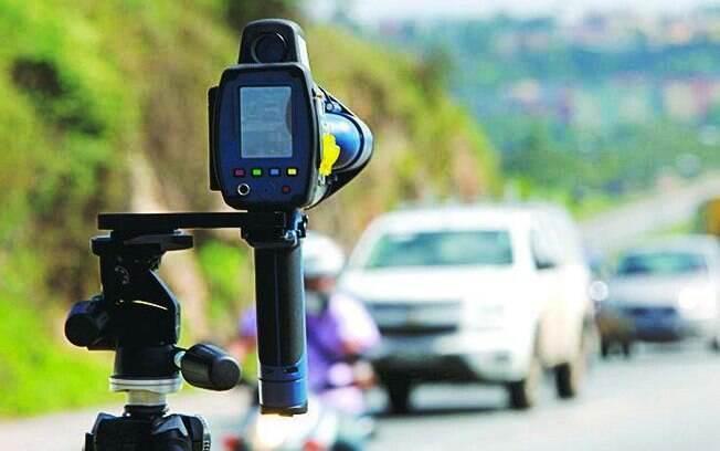 COMISSÃO DA CÂMARA APROVA PROIBIÇÃO DE RADARES DE TRÂNSITO ESCONDIDOS