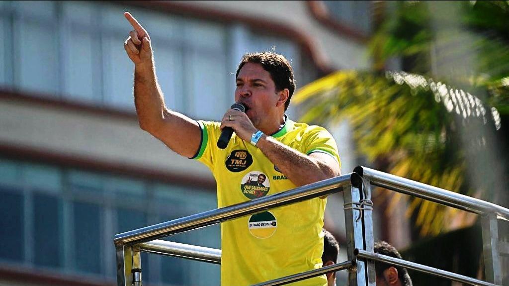 EX-DEPUTADO CONDENADO POR TENTATIVA DE GOLPE DE ESTADO NO BRASIL É PRESO NOS EUA