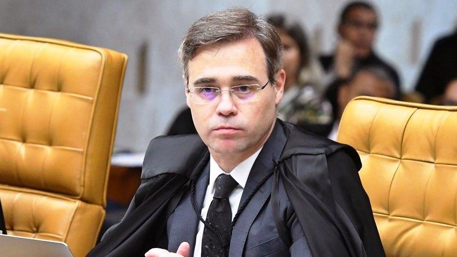 MINISTRO DO STF DESPACHA PEDIDOS DE REVOGAÇÃO DE PRISÃO DE  INVESTIGADOS POR FRAUDES NO INSS