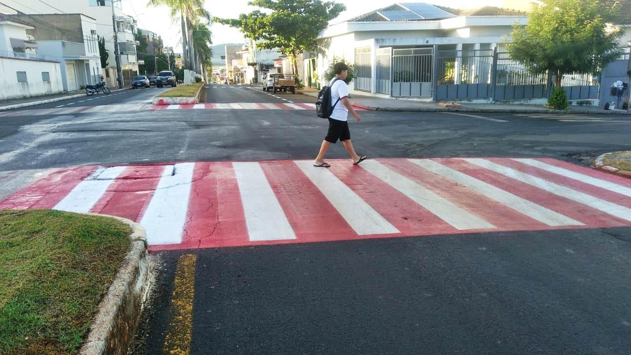 PREFEITURA DE VAZANTE CONCLUI ETAPA DE REVITALIZAÇÃO E MELHORIAS DA SINALIZAÇÃO DE TRÂNSITO DA CIDADE