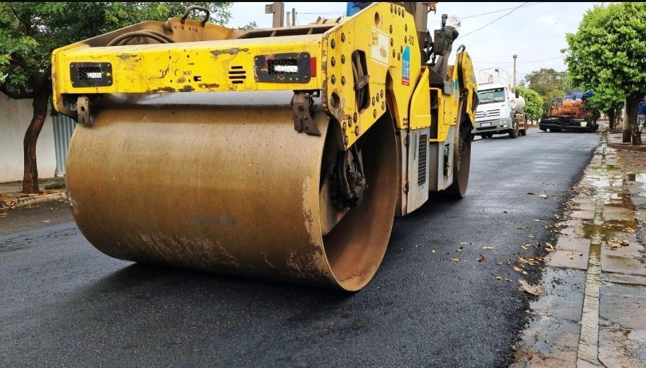 PROJETO CONTEMPLA DISTRITO DE VAZANTE COM OBRAS DE RECAPEAMENTO E URBANIZAÇÃO
