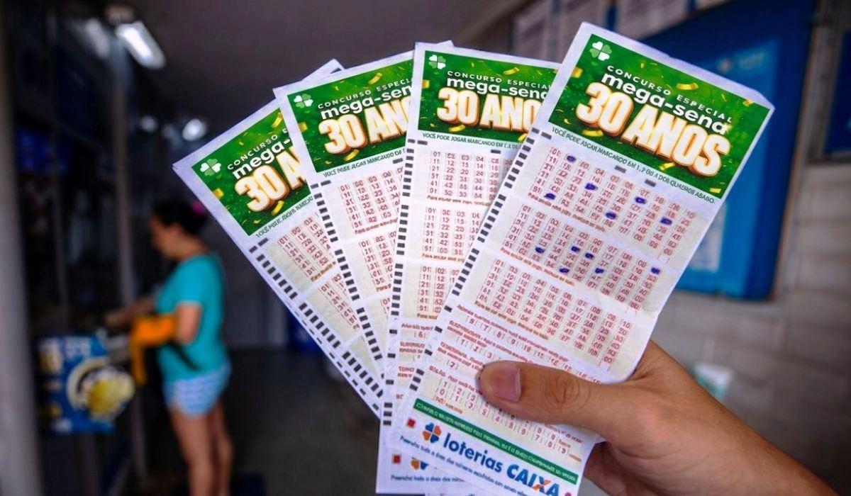 CAIXA AUMENTA PRÊMIO DA MEGA-SENA 30 ANOS PARA R$ 200 MILHÕES