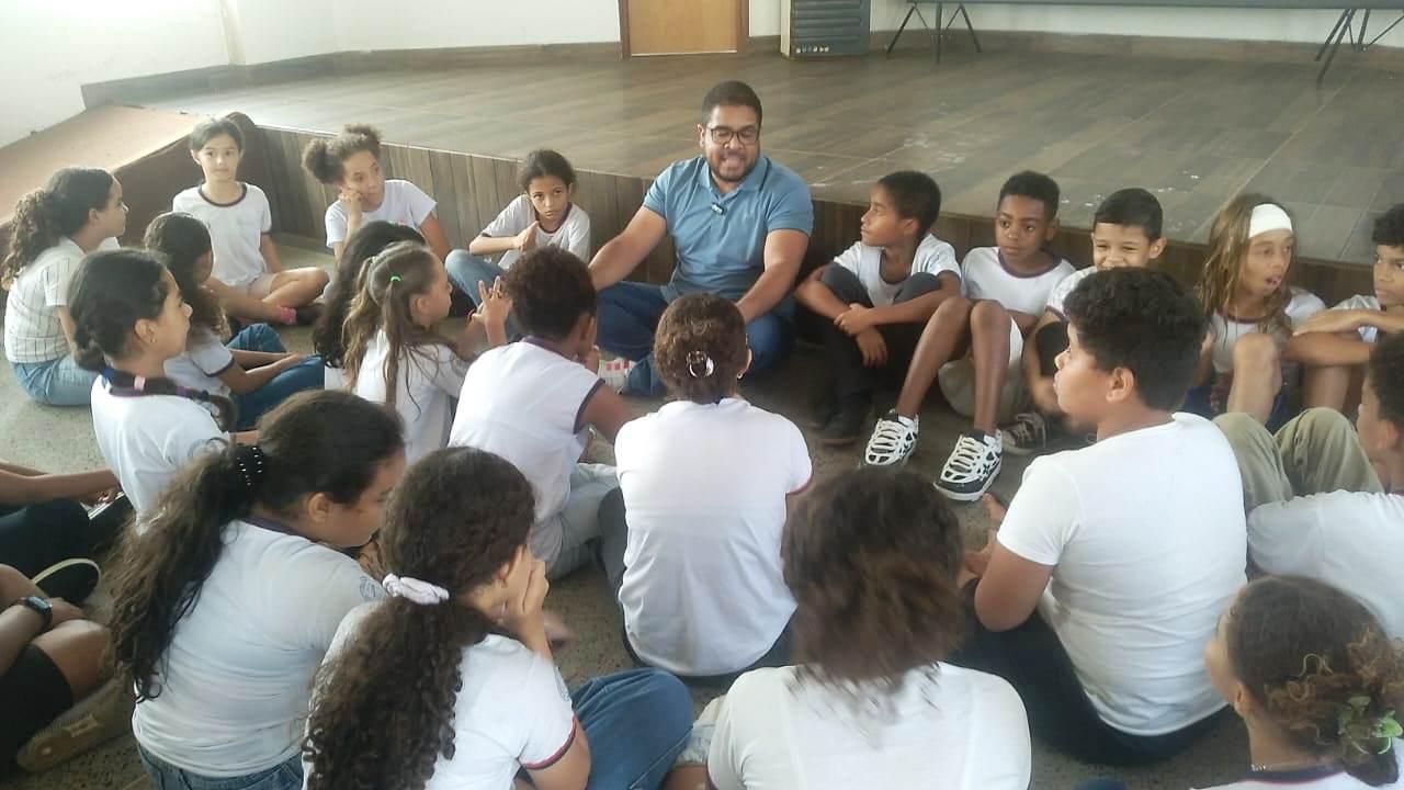 CENTRO CULTURAL DE VAZANTE RECEBE ESTUDANTES PARA ATIVIDADE SOBRE ABOLIÇÃO DA ESCRAVATURA
