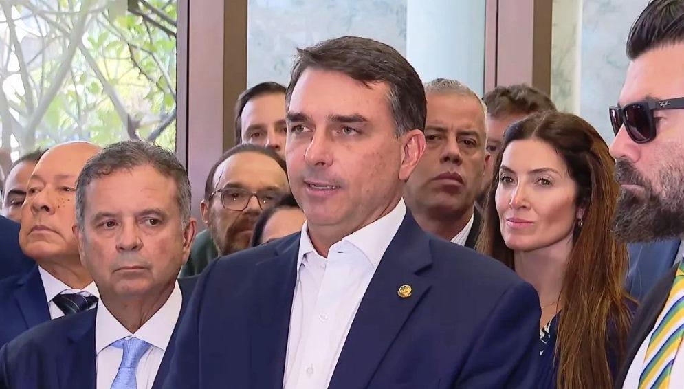 JUSTIÇA DO DF NEGA PEDIDO DE FLÁVIO BOLSONARO PARA RETIRAR VÍDEOS DO AR