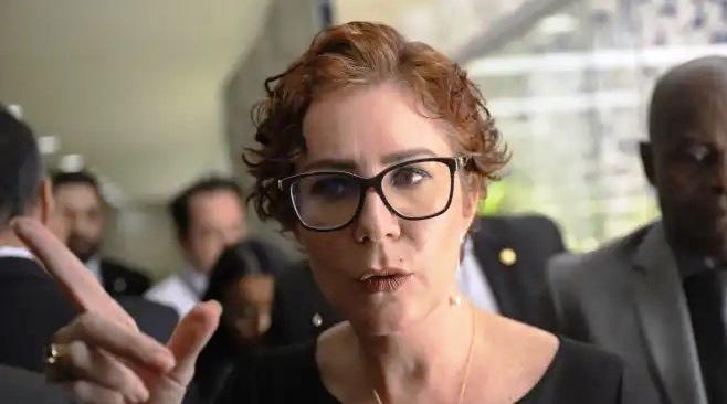JUSTIÇA ITALIANA NEGA EXTRADIÇÃO E LIBERTA EX-DEPUTADA FEDERAL CARLA ZAMBELLI