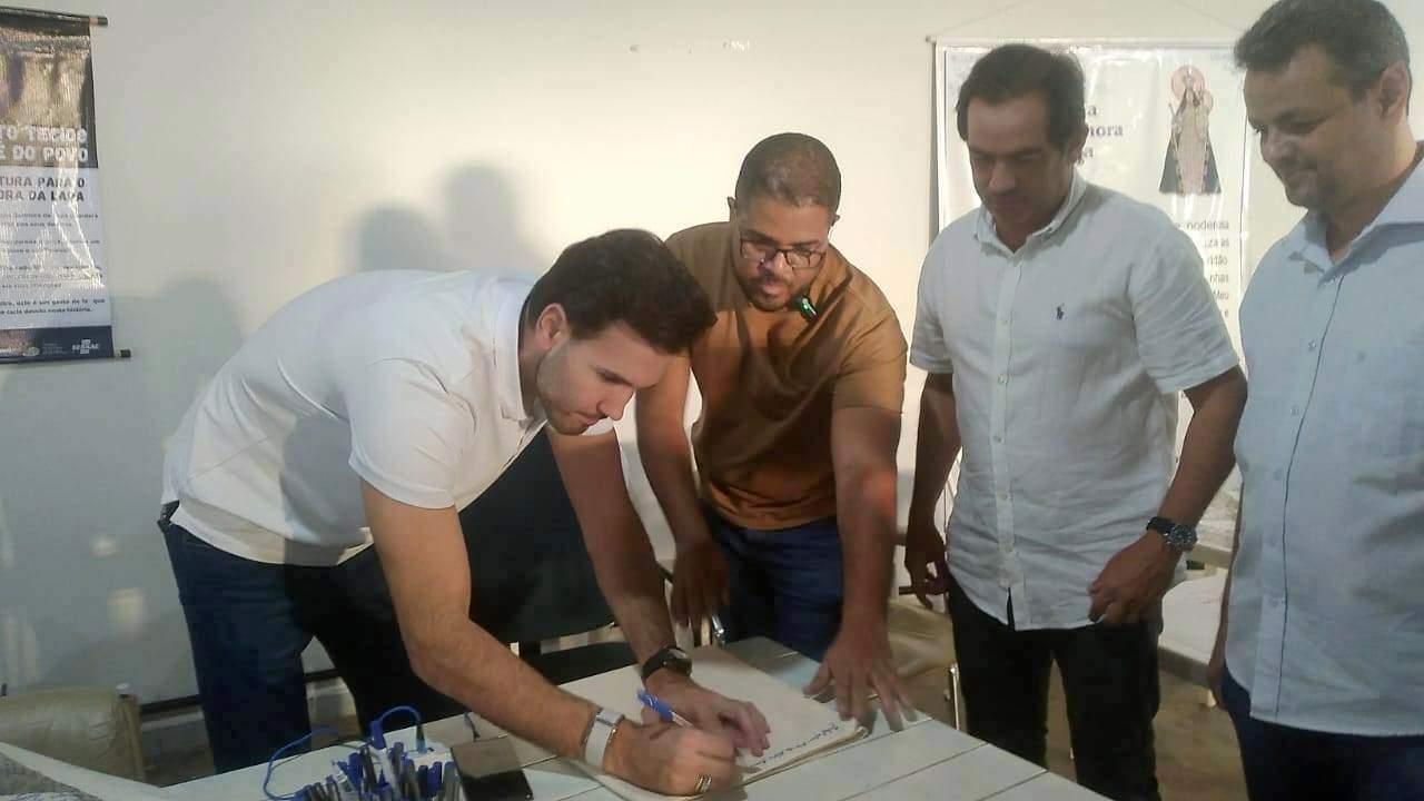 VAZANTE RECEBE VISITA DO PRESIDENTE DA ASSEMBLEIA LEGISLATIVA DE MINAS GERAIS