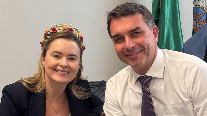 EDUARDO BOLSONARO DEFENDE JÚLIA ZANATTA PARA VICE EM CHAPA DE FLÁVIO