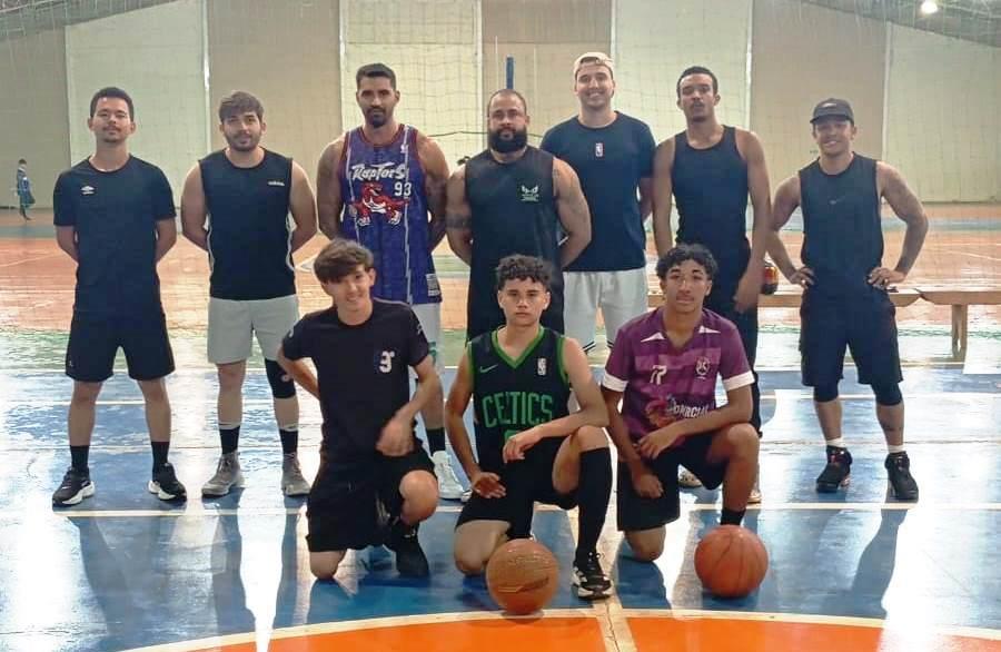TREINOS DE BASQUETE SERÃO RETOMADOS APÓS SEIS ANOS SUSPENSOS NO CENTRO ESPORTIVO DE VAZANTE
