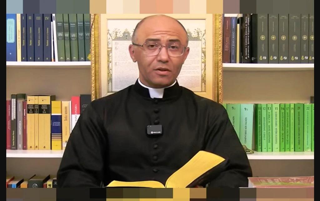 VATICANO EXCOMUNGA PADRE E CAPELA DO DISTRITO FEDERAL