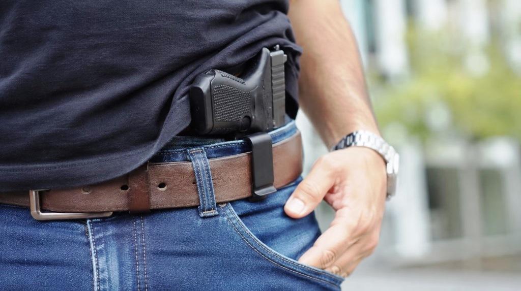 CÂMARA DOS DEPUTADOS APROVA PORTE DE ARMAS PARA MAIS DE 15 PROFISSÕES