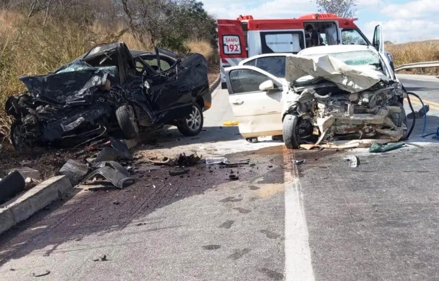 MOTORISTA TRANSPORTANDO DROGA TENTA FUGIR DA PRF E PROVOCA ACIDENTE COM SETE MORTOS