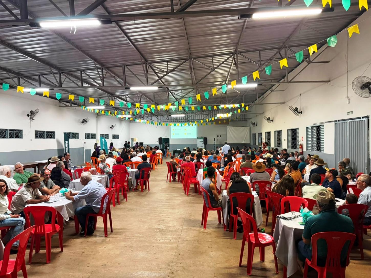 PROJETO ‘PERTENCER SICOOB’ REÚNE ASSOCIADOS NO DISTRITO DE SÃO BRÁS DE MINAS