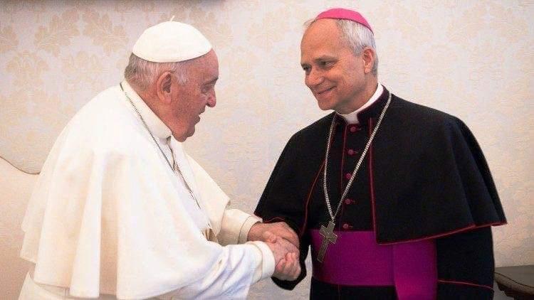 PAPA LEÃO XIV REVOGA CORTES DE SALÁRIOS NO VATICANO ADOTADOS PELO PAPA FRANCISCO