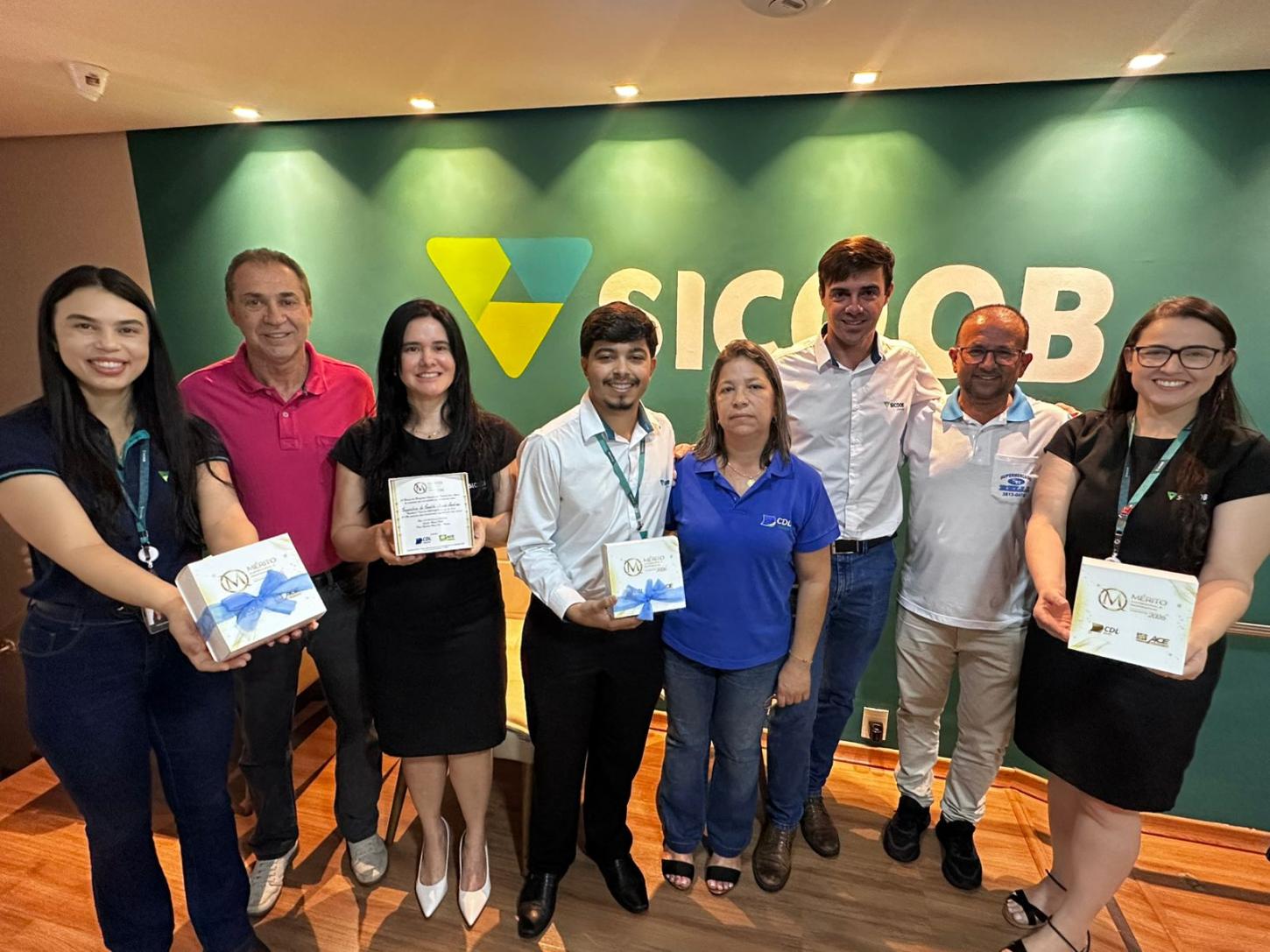 Equipe da cooperativa na soleniade