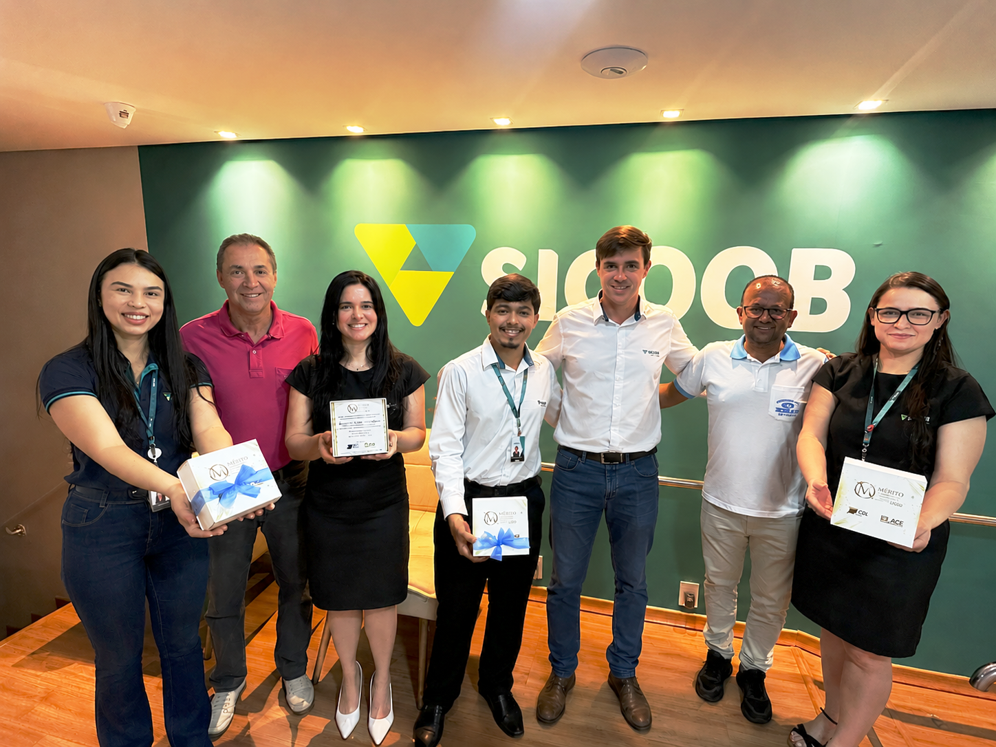 SICOOB CREDIVAZ CONQUISTA 18º PRÊMIO CONSECUTIVO DE ‘MÉRITO EMPRESARIAL’ DA CDL/VAZANTE