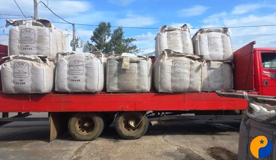 EMPRESÁRIO É PRESO SUSPEITO DE RECEPTAR CARGA DE CAFÉ AVALIADA EM R$ 75 MIL EM PATROCÍNIO