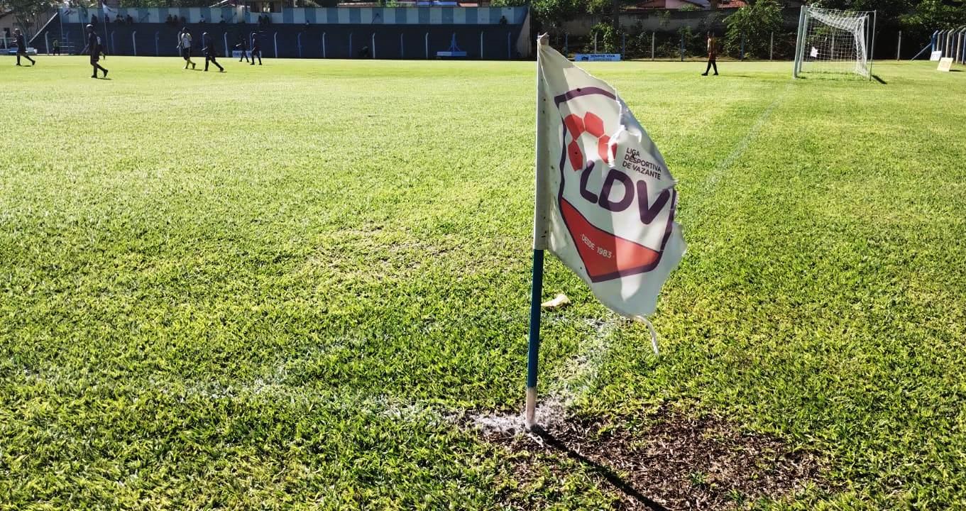 JOGOS DO CAMPEONATO MUNICIPAL DE VAZANTE SÃO ADIADOS DEVIDO À OBRAS NO GIGANTE DA COLINA