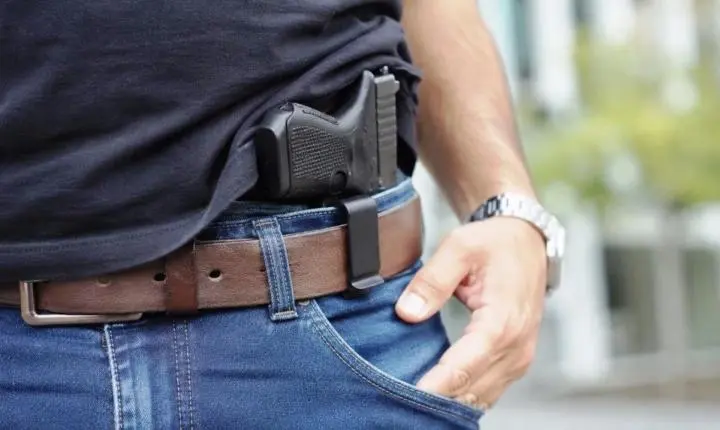 CÂMARA DOS DEPUTADOS APROVA PORTE DE ARMAS PARA MAIS DE 15 PROFISSÕES