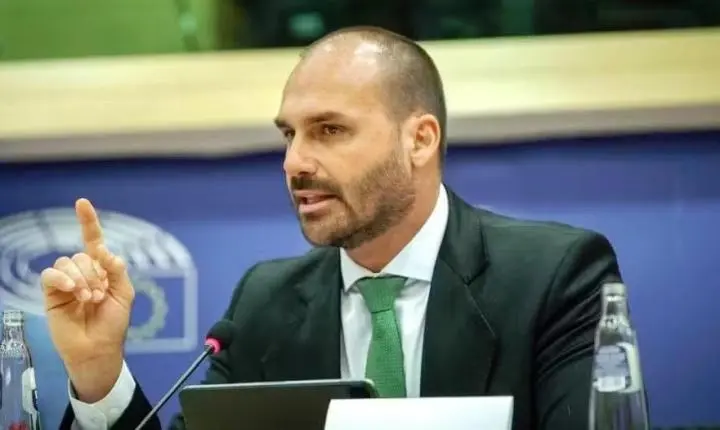 EDUARDO BOLSONARO É DEMITIDO DA PF APÓS PROCESSO POR ABANDONO DE CARGO