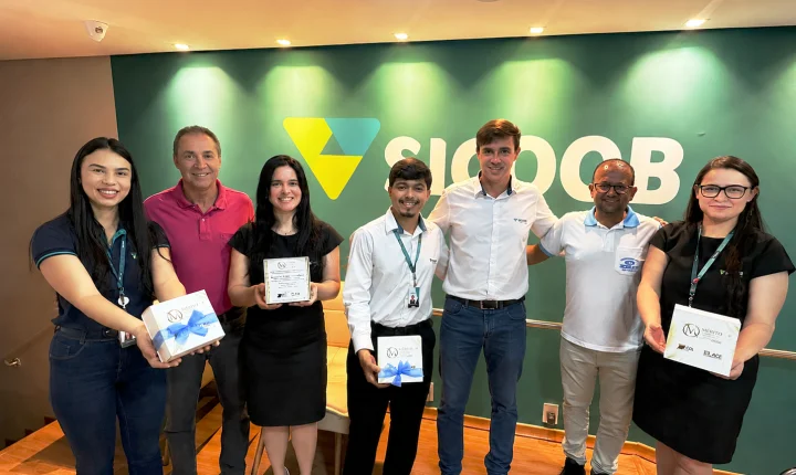 SICOOB CREDIVAZ CONQUISTA 18º PRÊMIO CONSECUTIVO DE ‘MÉRITO EMPRESARIAL’ DA CDL/VAZANTE