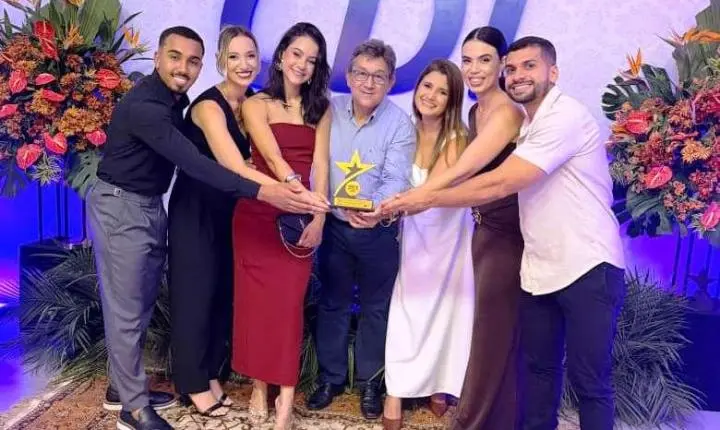 SICOOB CREDIVAZ RECEBE 18º PRÊMIO CONSECUTIVO DO MÉRITO EMPRESARIAL DA CDL/VAZANTE 